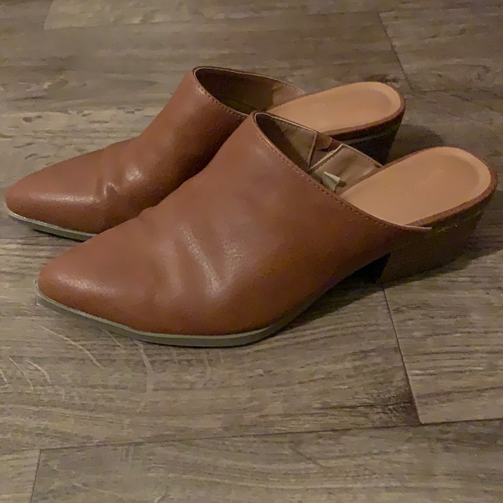 Universal Threads Heeled Mules